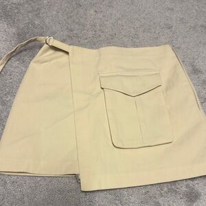 Zara Cream Skirt with Elegant Design